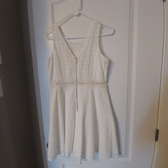 Black Swan White Eyelet Dress-Size M - Picture 3 of 7